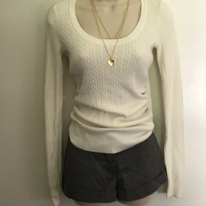 Scoop neck long sleeve sweater